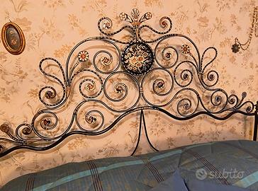 LETTO ANTICO IN FERRO BATTUTO