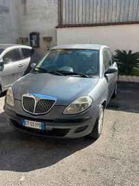 Lancia ypsilon 1.2 gpl