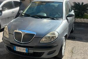 Lancia ypsilon 1.2 gpl