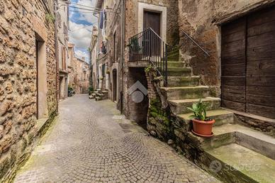 3 LOCALI A BASSANO ROMANO