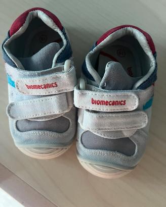 Scarpe Biomecanis taglia 19