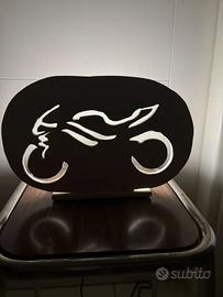 scultura artistica moto