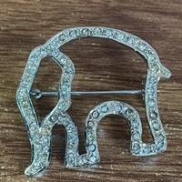 Spilla vintage elefante in argento 800 con pietrin