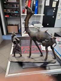 Dromedario con servente 