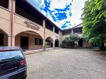 NEGOZIO A MOSCAZZANO