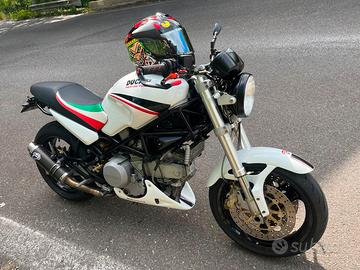 Ducati monster 750