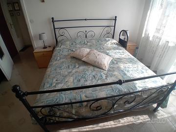 scocca in ferro battuto