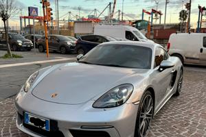 Porsche 718 Cayman 300cv