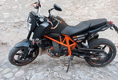 KTM Duke 690