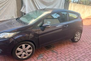 MERAVIGLIOSA FORD FIESTA