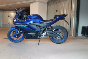 Yamaha R3