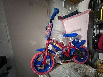 Bici completa di rotelle