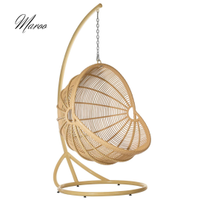 Poltrona sospesa in rattan sintetico MAROO beige
