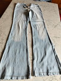 jeans a vita bassa a zampa d'elefante 