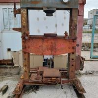 Pressa idraulica meccanica da 160 tonnellate