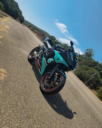 Yamaha R6 2005