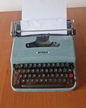 macchina da scrivere vintage
