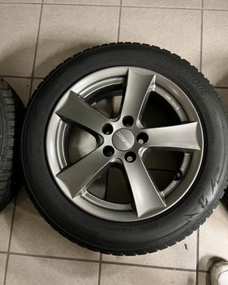 4 Cerchi raggio 15 e gomme invernali 185/60