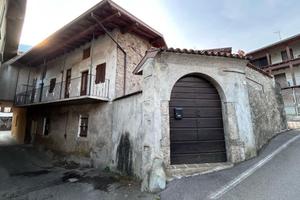 CASA DI CORTE A SOVERE