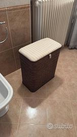 Cesto portabiancheria con coperchio imbottito