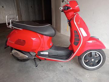 Vespa GTS 300