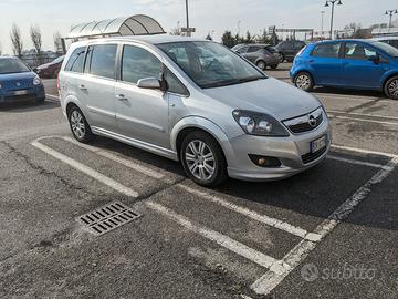 Opel Zafira 7 posti benzina e metano 