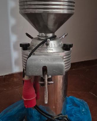 macinino da caffè elettrico  cassa commerciale 