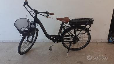 BICI ELETTRICA POCO USATA