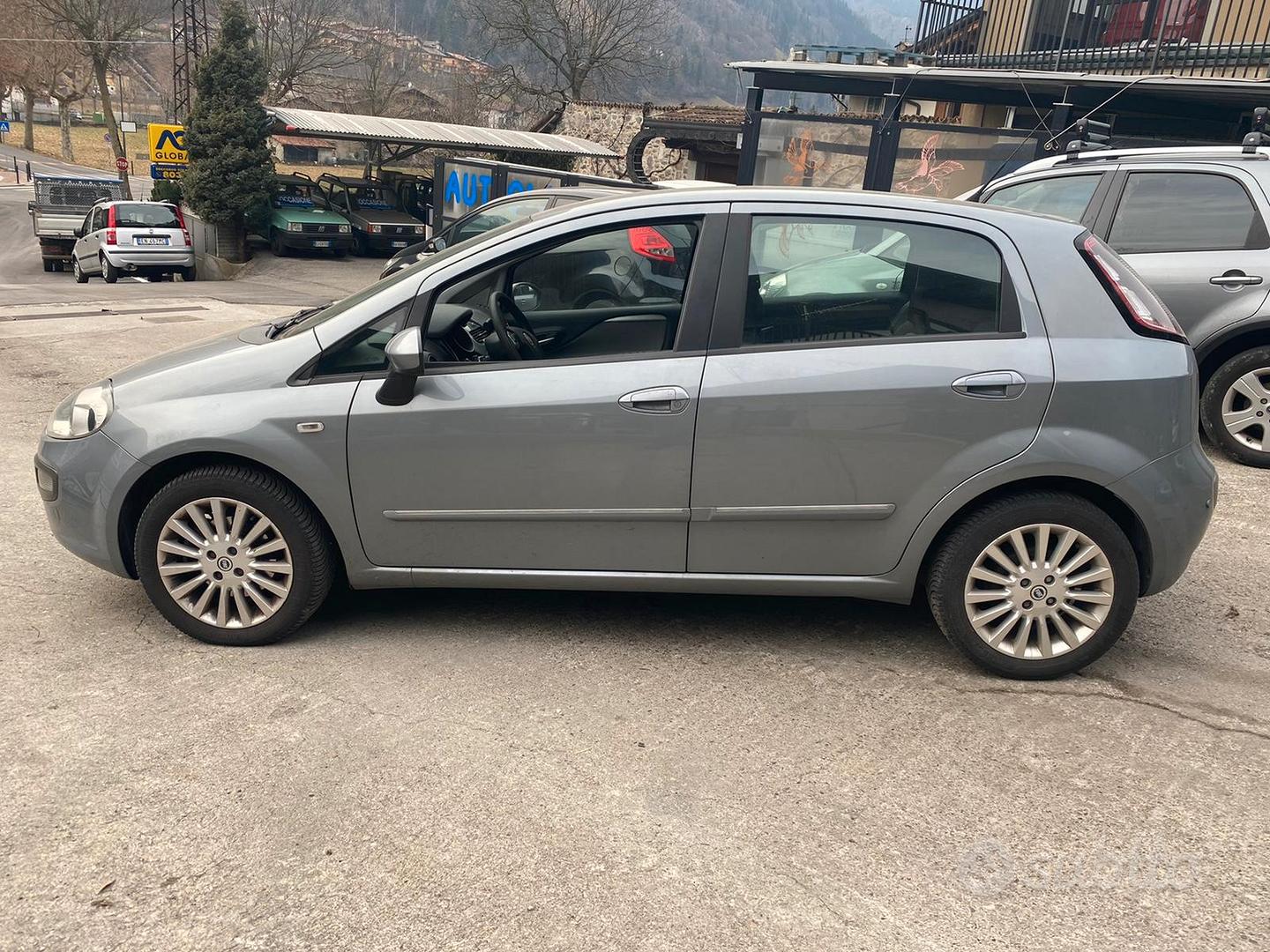 Subito - TUTTAUTO SNC - Ricambi Fiat Grande Punto 5 e 3 porte vari colori -  Accessori Auto In vendita a Bergamo