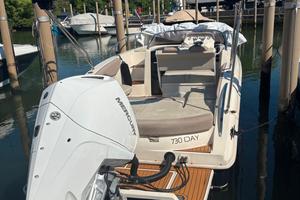 Eolo 730 con Mercury Bianco 200cv