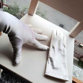 Guanti bianchi in raso