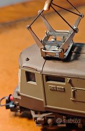 Locomotiva elettrica Lima HO modello E424.123 FS