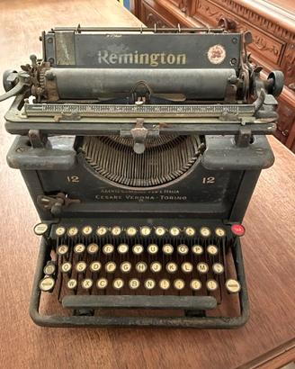 Macchina da scrivere antica