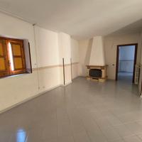 Appartamento al centro di atripalda anni '90