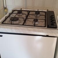 Piastra con 4 fuochi