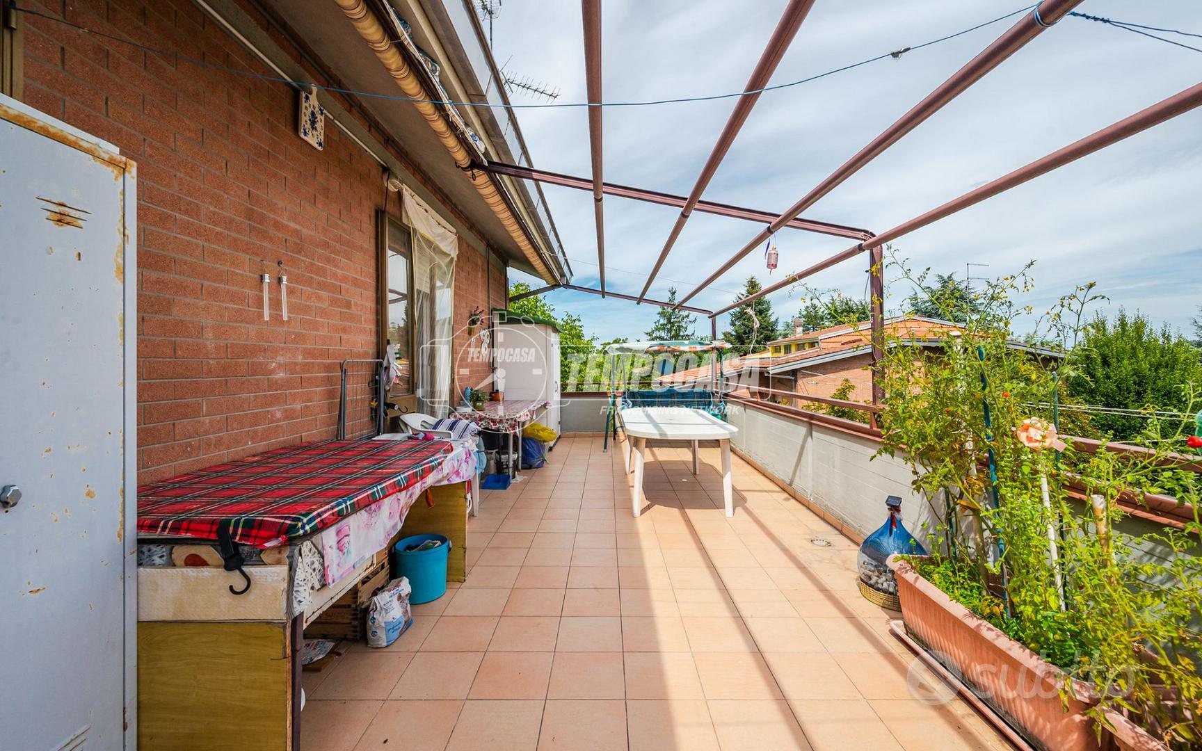 AMPIO QUADRILOCALE CON TERRAZZO E GIARDINO - More