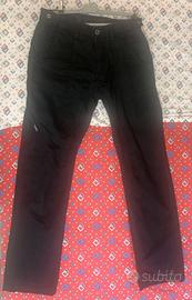 Pantaloni neri leggeri