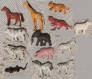 Lotto 13 animali giocattolo plastica dura - Varie