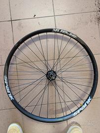 Cerchi anteriori 27,5