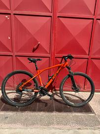 Bicicletta Mtb GT Avalanche 27,5