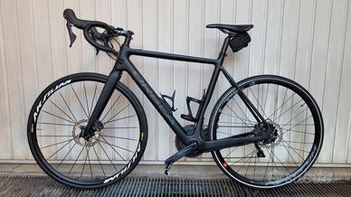 Bicicletta da corsa pedalata assistita