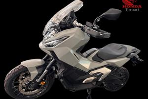 Honda X-ADV 750 riscatti con un vantaggio rata 210