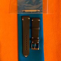 Cinturino artigianale nero in cuoiovintage