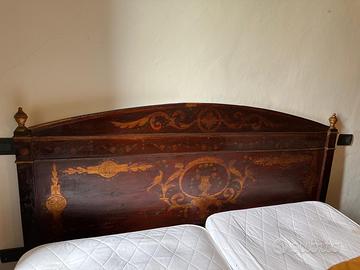 Testiera letto antica laccata e dipinta a mano