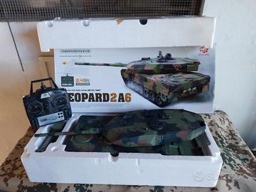 Leopard 2A6 carro armato della Torro no elmetto 