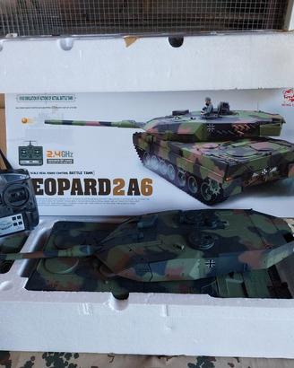 Leopard 2A6 carro armato della Torro no elmetto 