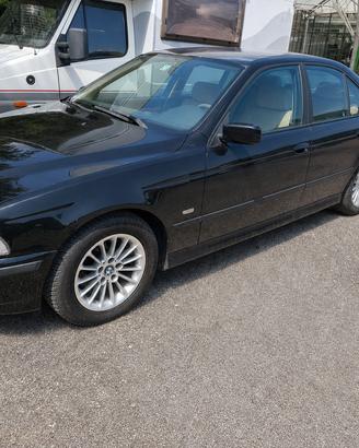 BMW 523i E39 170 CV manuale, pelle, clima, doppio