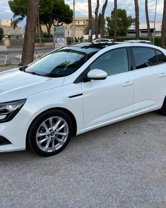 Renault Megane IV Grand Coupè