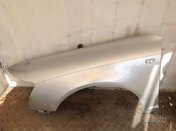 Parafango anteriore sinistro Audi A6 C6 Avant grig