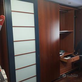 armadio ad ante scorrevole 